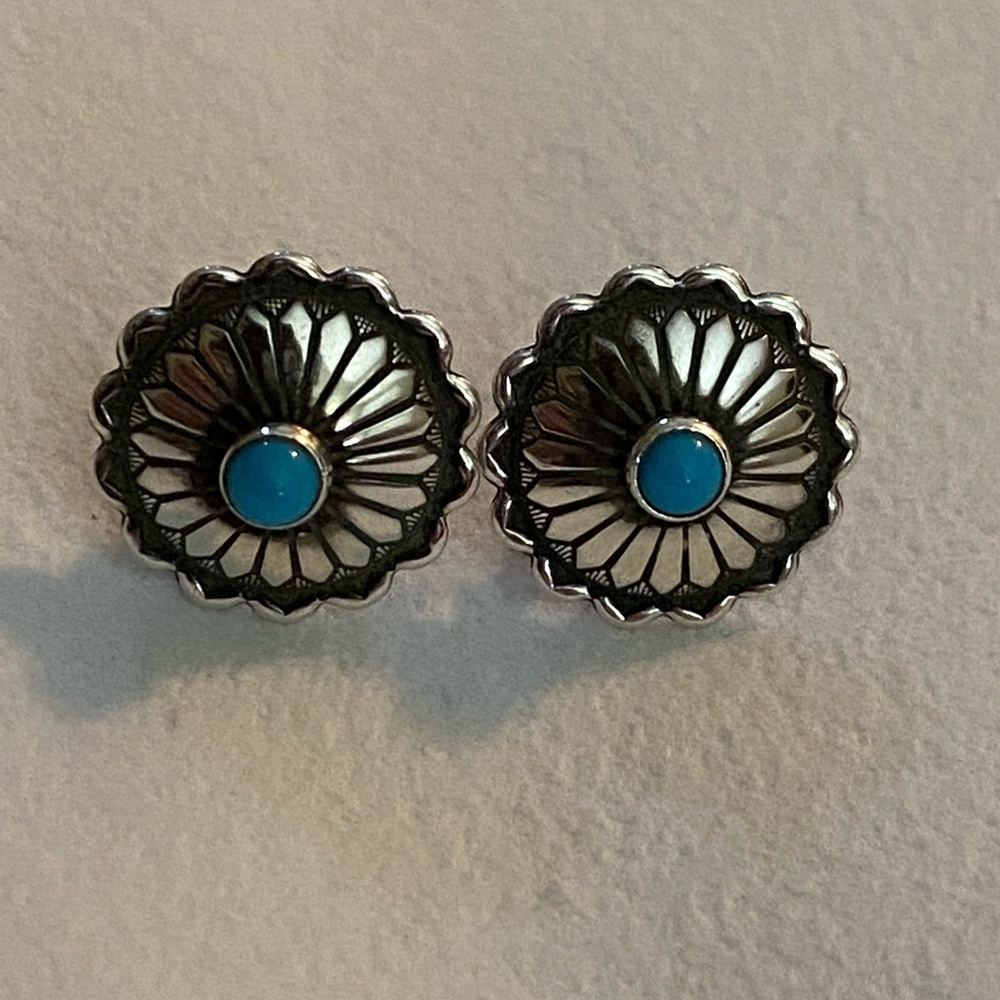 Sterling silver Turquoise flower studs